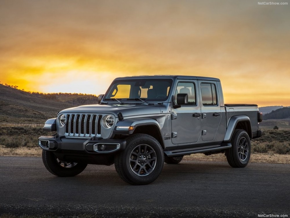 Jeep-Gladiator-2020-1024-01.thumb.jpg.b8a3814fc6333859cd03503c8c0d34b8.jpg